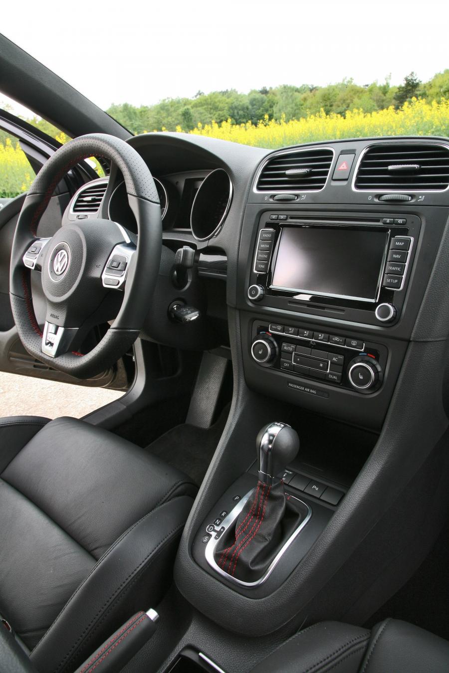  Volkswagen Golf GTi by McChip-dkr 2009 года  (фото 6 из 11)